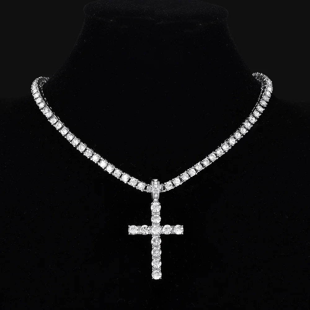 Colar Riviera Crucifixo Cravejado 4mm Royale MR 250